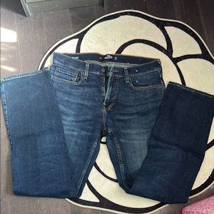 Blue Straight-Leg Jeans with Classic Denim Style